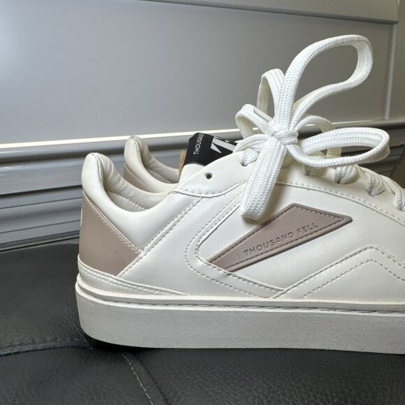 NWOT Thousand Fell Women’s White Laced Court Sneakers Size 7 - Picture 3 of 8